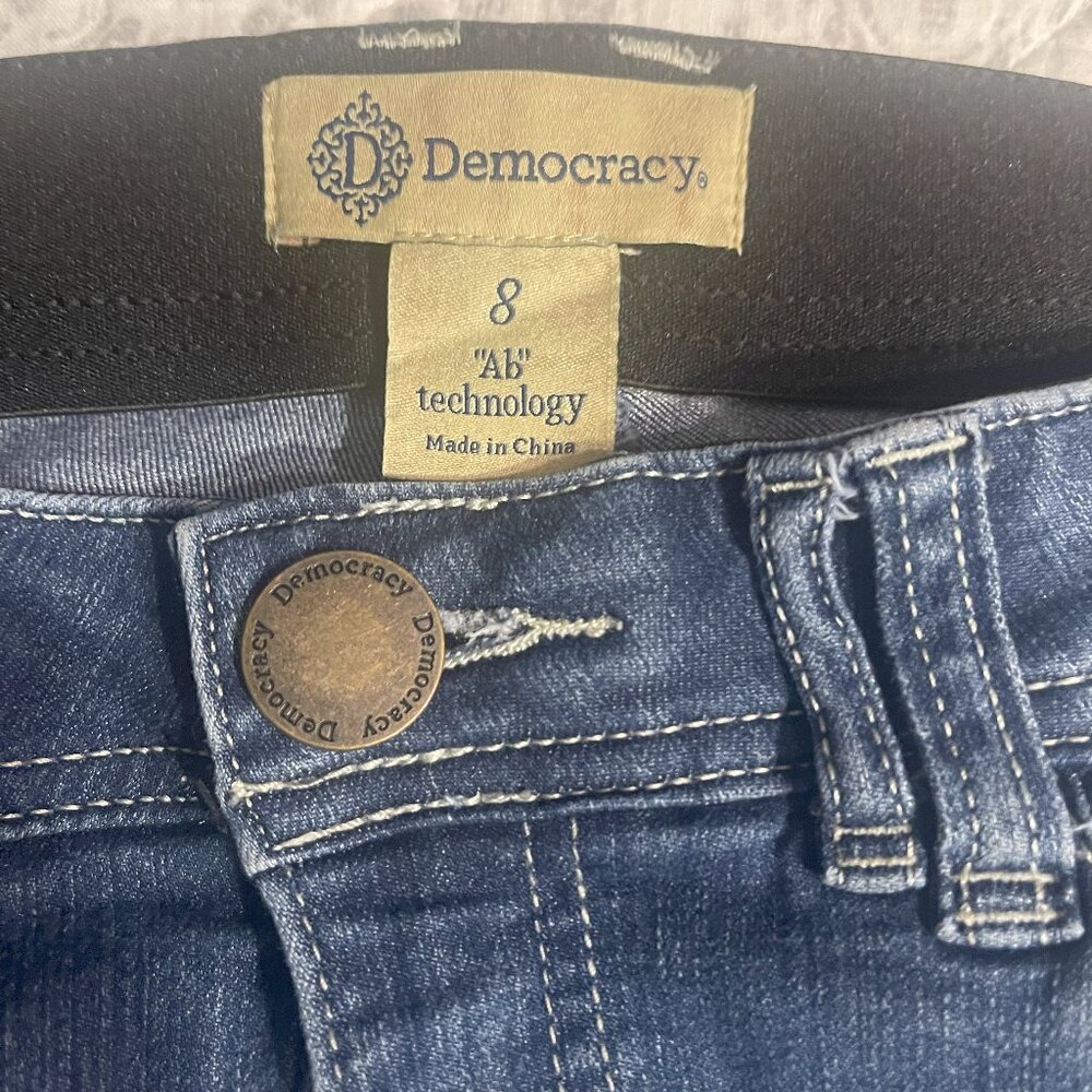 Democracy Skinny Ankle Crop Jeans Size 8 Frayed at the Ankle